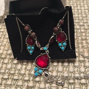 Avon , Necklace and earrings set.